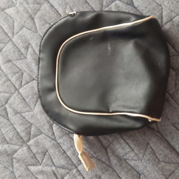 Black & Cream Pouch - Picture 2 of 4